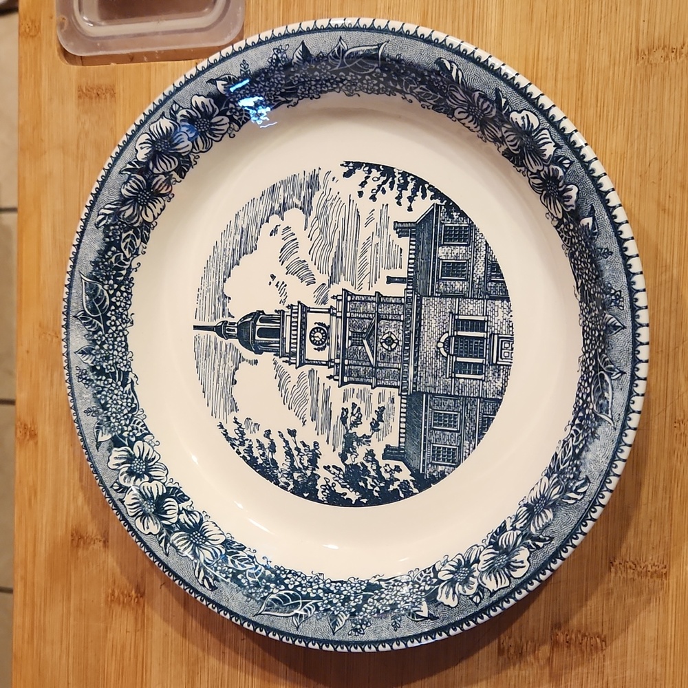 COLONIAL HERITAGE BY ROYAL PIE PLATE